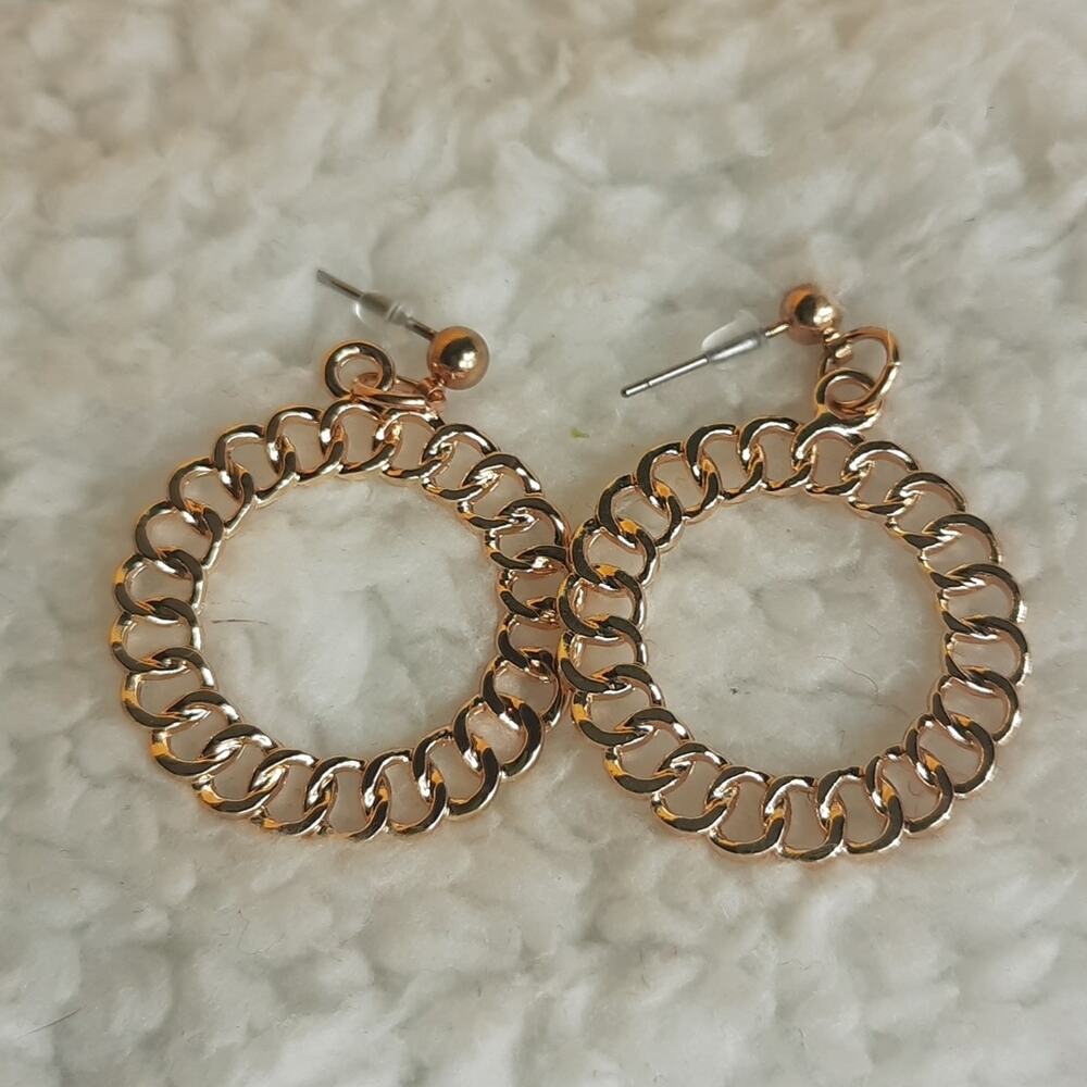 Gold Wreath Dangle Earrings